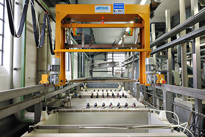 Automatic anodizing line